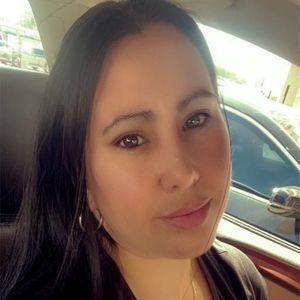 Meet your Posher, Yaimi